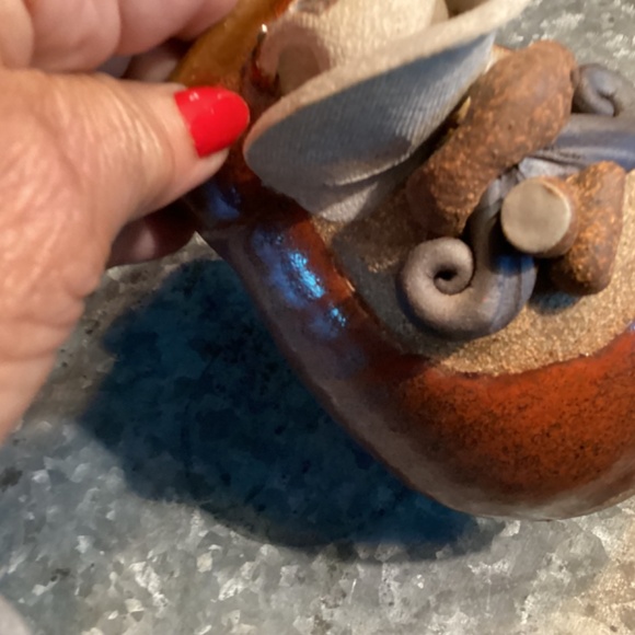 Clay. Ware Handmade Mugs Signed Pottery Face Coffee Mug 10 Oz - Picture 7 of 9